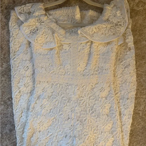 Alexis Cream Lace Jumpsuit - Picture 3 of 10